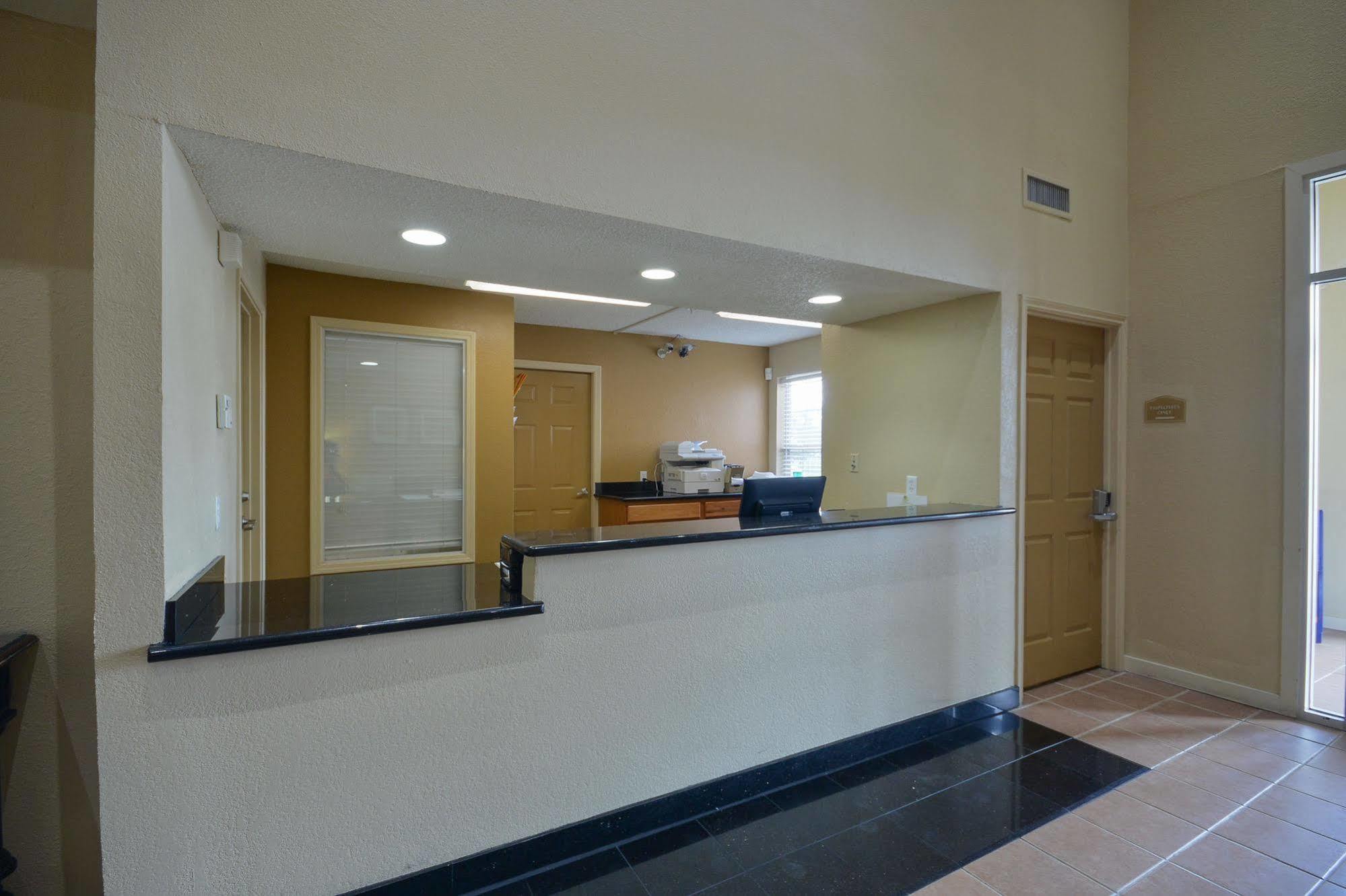Intown Suites Extended Stay Select Houston Tx - Brookhollow Zewnętrze zdjęcie